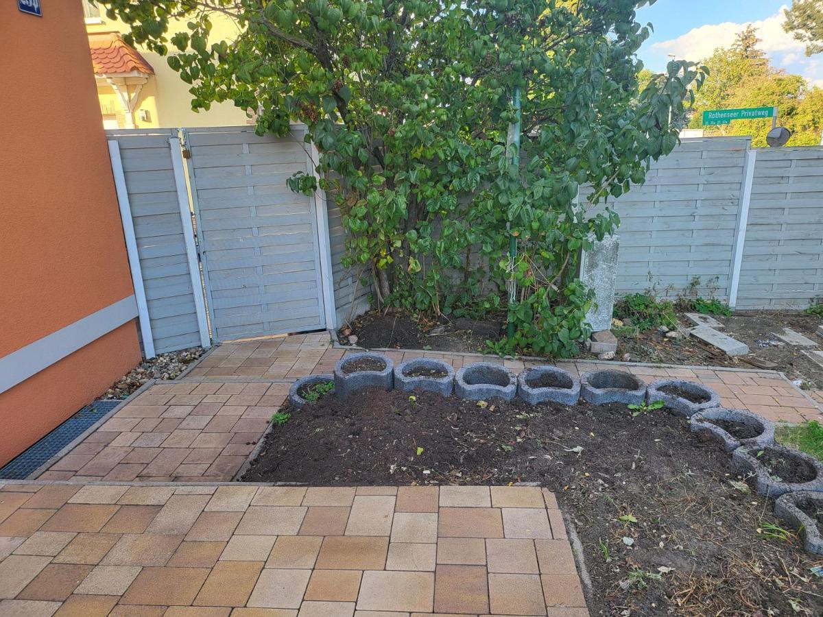 Modernes Behagliches Haus Mit Kamin, Terrasse Und Garten Magdeburg Eksteriør bilde