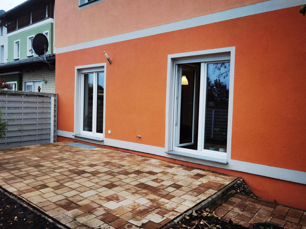 Modernes Behagliches Haus Mit Kamin, Terrasse Und Garten Magdeburg Eksteriør bilde