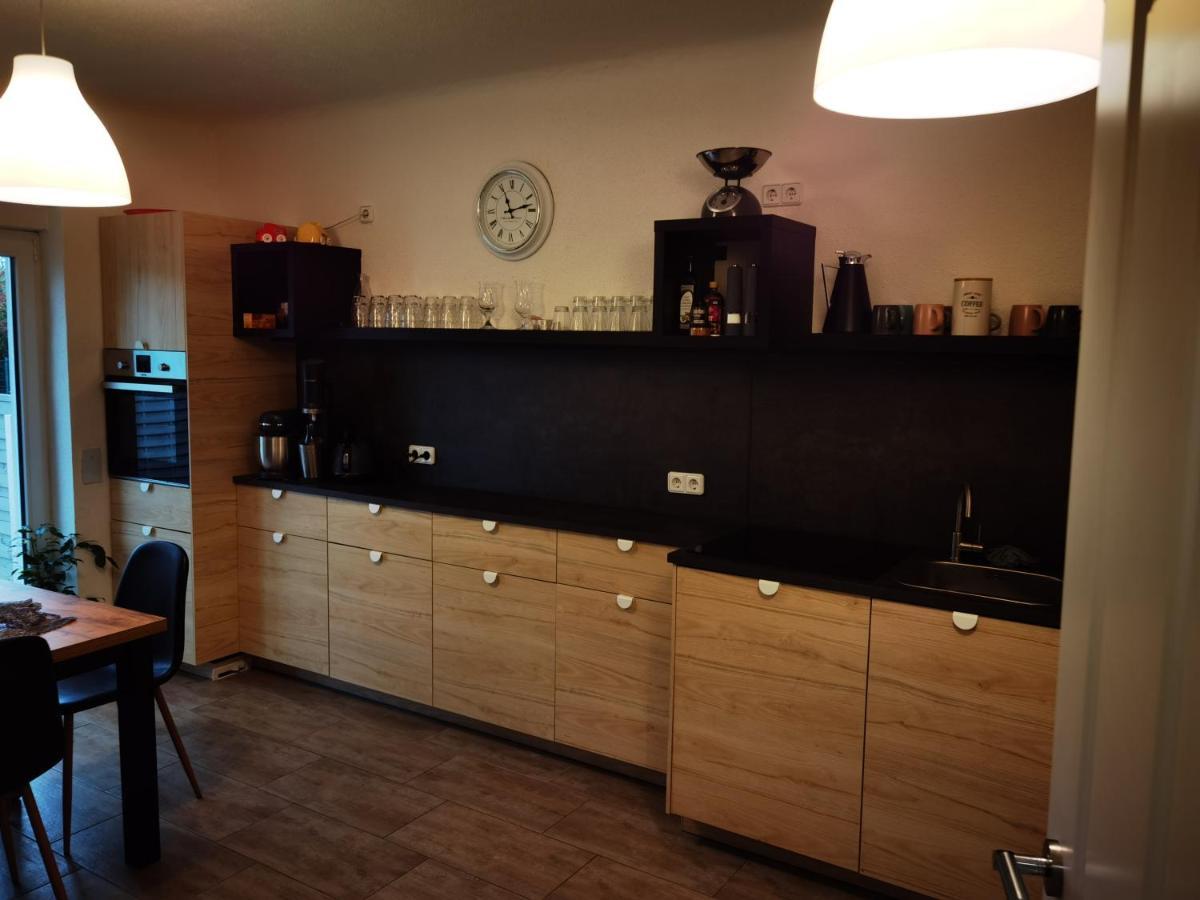 Modernes Behagliches Haus Mit Kamin, Terrasse Und Garten Magdeburg Eksteriør bilde